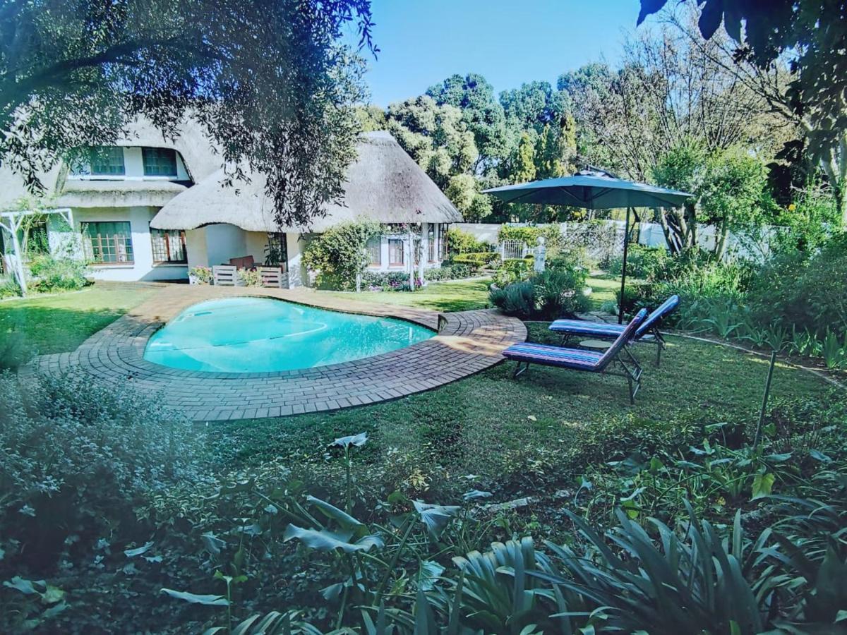 Libra Lodge Sandton Exterior foto
