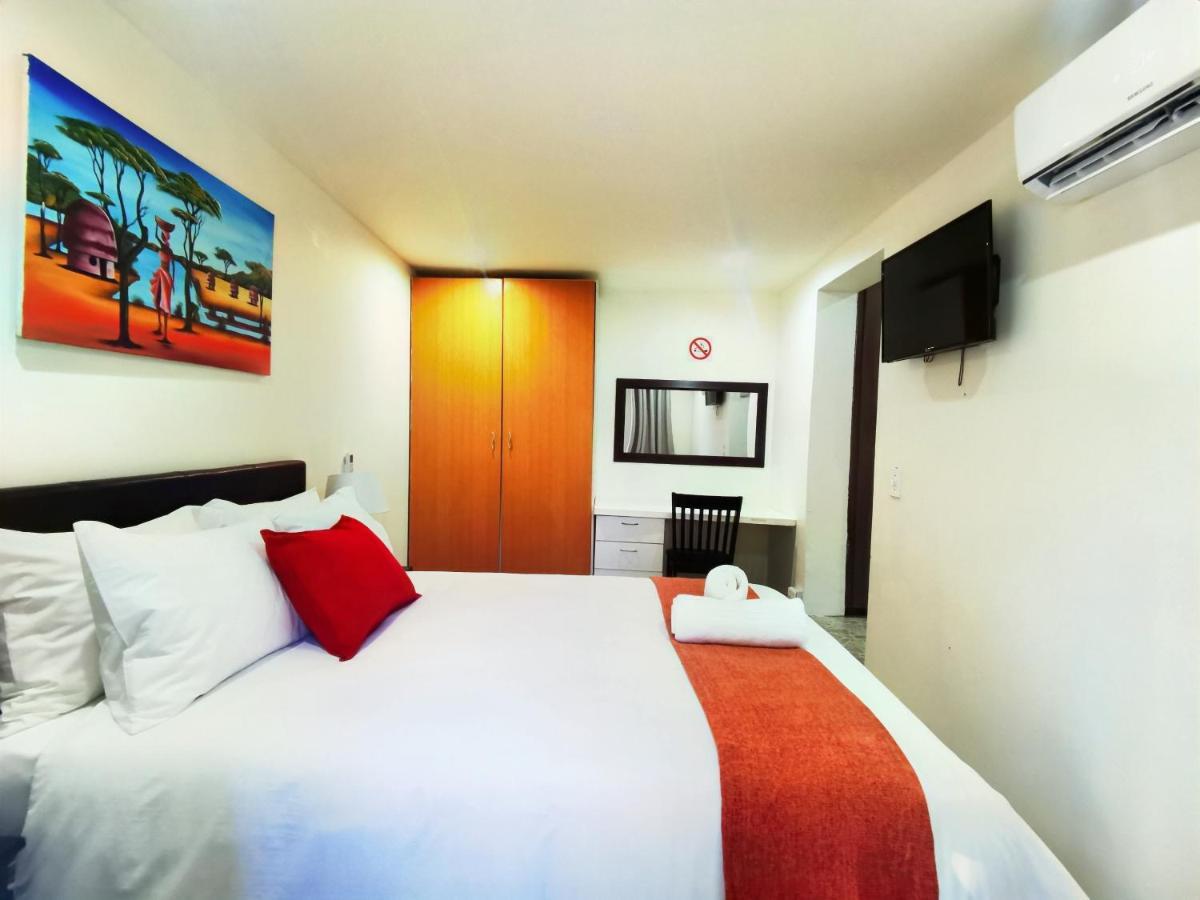 Libra Lodge Sandton Quarto foto